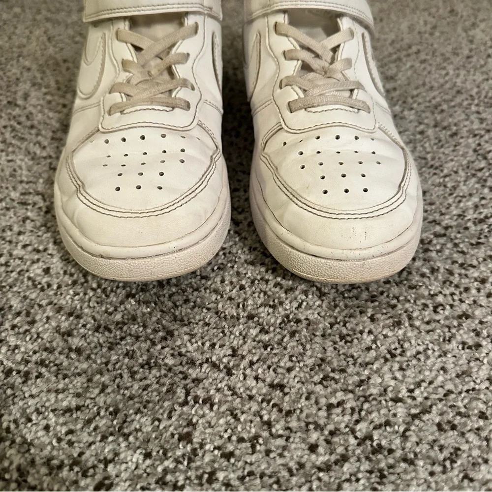 Big Kids NIKE COURT 2.5 White Sneakers Retail $60